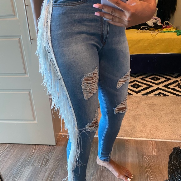 Tassel distressed blue jeans - Picture 4 of 6